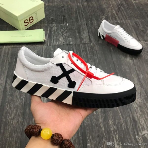2020 new vulc low sneakers virgil suede mens shoes platform vulcs black white fashion off women canvas casual shoes trainers size 38-45, Red;white
2020 new vulc low sneakers virgil suede mens shoes platform vulcs black white fashion off women canvas casual shoes trainers size 38-45, Red;white
