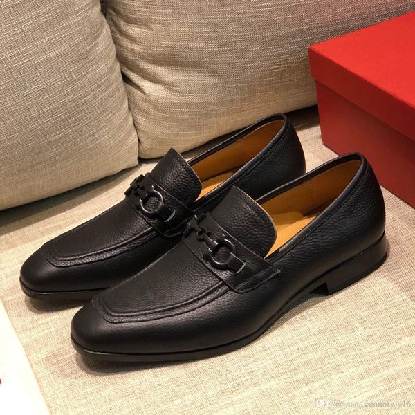 designer mens shoes loafers black red spike patent leather slip on dress wedding flats bottoms shoe for business party size 38-45
designer mens shoes loafers black red spike patent leather slip on dress wedding flats bottoms shoe for business party size 38-45