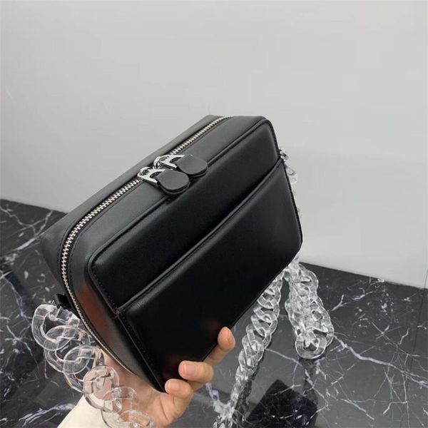 2020 new unique designer transparent acrylic strap shoulder messenger bags summer fashion women purse and handbags
2020 new unique designer transparent acrylic strap shoulder messenger bags summer fashion women purse and handbags