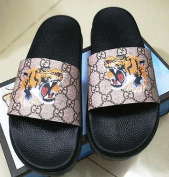 Korean version of summer tide men and women's outdoor leisure sandals home bathroom skid-proof bathroom004
Korean version of summer tide men and women's outdoor leisure sandals home bathroom skid-proof bathroom004