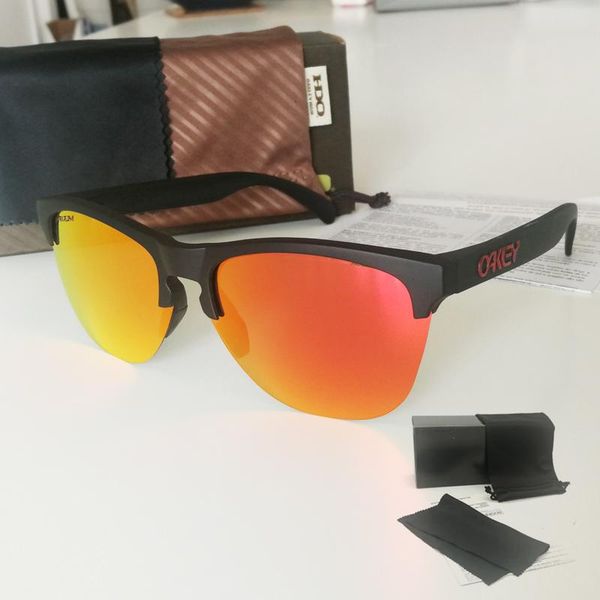 holbrook frogskinsse mens design tr90 fashion sunglasses full frame polarized lens new 9374 brand outdoor goggle glasses with box uv400, White;black 
holbrook frogskinsse mens design tr90 fashion sunglasses full frame polarized lens new 9374 brand outdoor goggle glasses with box uv400, White;black