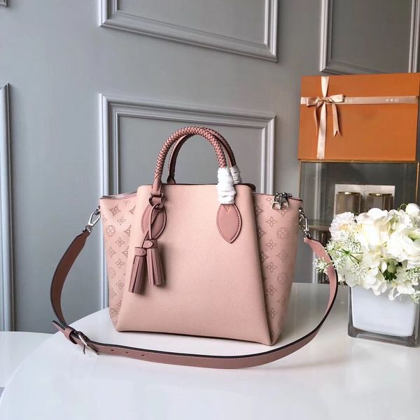 New tyle haumea tote bag monogrram buttermilk kin houlder handbag me enger bag calf kin mahina ornamental engraving commuter bag m55029
New tyle haumea tote bag monogrram buttermilk kin houlder handbag me enger bag calf kin mahina ornamental engraving commuter bag m55029