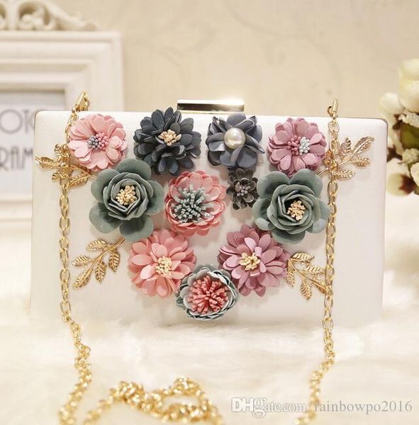 sales three-dimensional flower woman leather hand bag women bag brand wedding bride bridesmaid dinner dinner bag woman flowers stereo diamon
sales three-dimensional flower woman leather hand bag women bag brand wedding bride bridesmaid dinner dinner bag woman flowers stereo diamon