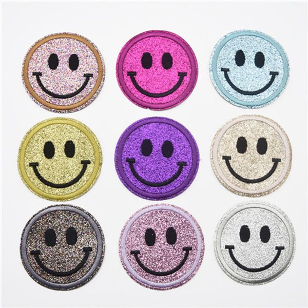90pcs / набор красочный блестящая улыбка форма вышитая аппликация sew утюг на патчи diy оптовой 7см размер, Black
90pcs / набор красочный блестящая улыбка форма вышитая аппликация sew утюг на патчи diy оптовой 7см размер, Black