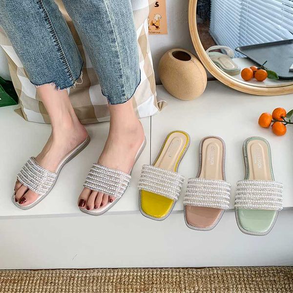 women's pearl sandals,beach slippers,flat slippers,non-slip and wear-resistant,size 35-39
women's pearl sandals,beach slippers,flat slippers,non-slip and wear-resistant,size 35-39
