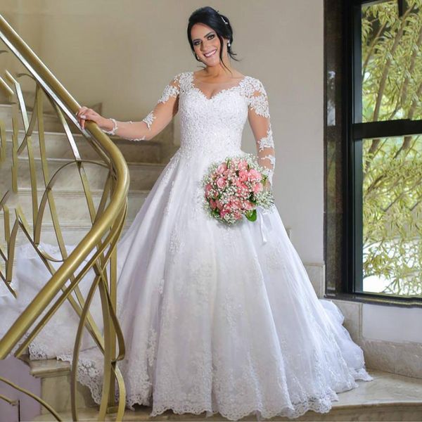 vintage long sleeves lace wedding dresses with appliques court train jewel neck plus size tulle wedding bridal gowns, White
vintage long sleeves lace wedding dresses with appliques court train jewel neck plus size tulle wedding bridal gowns, White