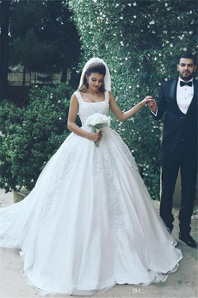 luxurious arabic a line satin wedding dresses square neck cathedral train appliques beaded bridal wedding gowns vestido de casamento, White
luxurious arabic a line satin wedding dresses square neck cathedral train appliques beaded bridal wedding gowns vestido de casamento, White