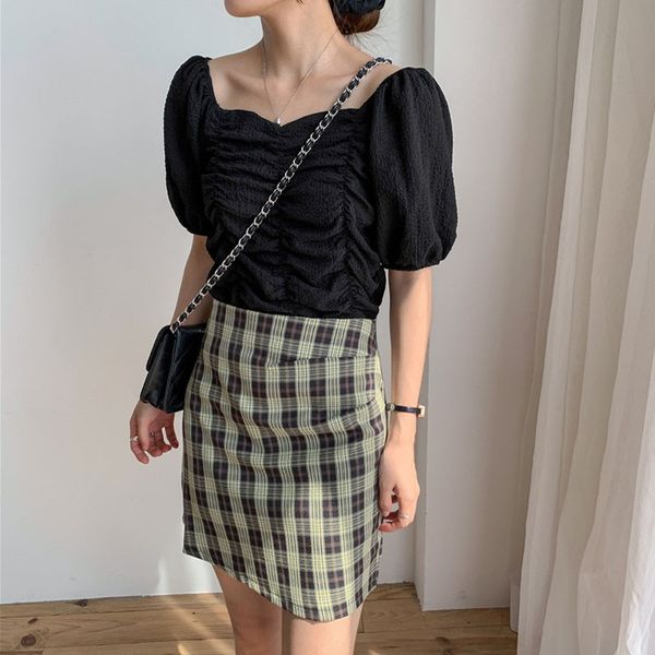 women set solid square collar short slevee pleated blouses and women split details plaid mini skirt set, White
women set solid square collar short slevee pleated blouses and women split details plaid mini skirt set, White