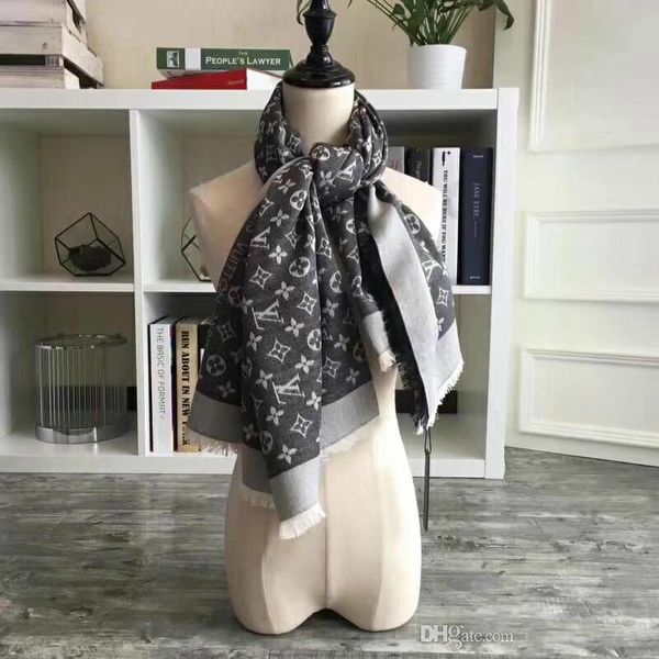 fashion brand designer scarf size 140x140cm women 2018 winter scarf warm wool silk scarves for womens shawls without box t4401, Blue;gray
fashion brand designer scarf size 140x140cm women 2018 winter scarf warm wool silk scarves for womens shawls without box t4401, Blue;gray