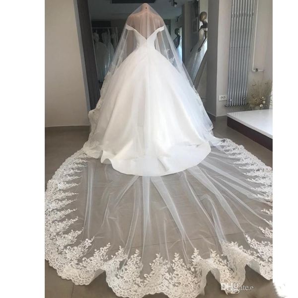 blusher wedding veils cathedral length bridal veils lace edge appliqued sequined 3m long customized with comb, Black
blusher wedding veils cathedral length bridal veils lace edge appliqued sequined 3m long customized with comb, Black