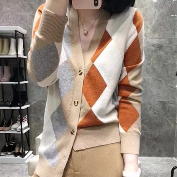 cardigan sweater female 2019 spring and autumn new v-neck sweater geometric pattern long sleeve cashmere irregular wool, White
cardigan sweater female 2019 spring and autumn new v-neck sweater geometric pattern long sleeve cashmere irregular wool, White