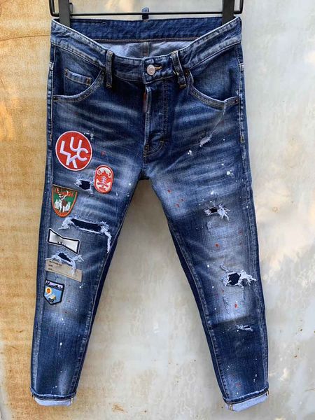 fw20's new jeans have a stylish ripped design and breathable men's d2 embroidery ripped men's casual and comfortable jeans, Blue
fw20's new jeans have a stylish ripped design and breathable men's d2 embroidery ripped men's casual and comfortable jeans, Blue