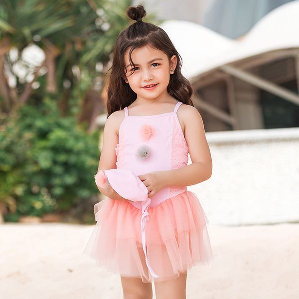 2020 sling skirted one piece swimsuit with swimming cap mesh floral patchwork swimwear girls bathing suit lace kids beachwear
2020 sling skirted one piece swimsuit with swimming cap mesh floral patchwork swimwear girls bathing suit lace kids beachwear