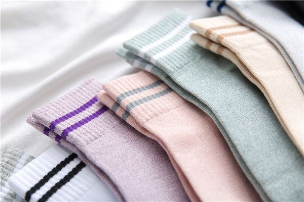 new fashion high school style socks girl's socks middle tube cotton female short colleage style short, Black;white
new fashion high school style socks girl's socks middle tube cotton female short colleage style short, Black;white