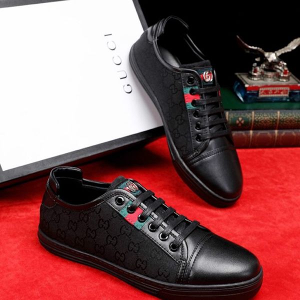 the latest models of simple sports driving shoes men's original brand men's casual shoes luxury shoes, Black
the latest models of simple sports driving shoes men's original brand men's casual shoes luxury shoes, Black