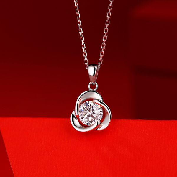 yulaili exquisite 925 sterling silver lucky clover design necklace 1 moissanite pendant choker mother's day birthday gift
yulaili exquisite 925 sterling silver lucky clover design necklace 1 moissanite pendant choker mother's day birthday gift