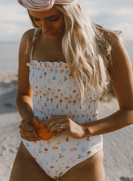 white and print smocked off-the-shoulder bandeau bikini sets swimsuit two pieces swimwear women 2020 beach bathing suit, White;black
white and print smocked off-the-shoulder bandeau bikini sets swimsuit two pieces swimwear women 2020 beach bathing suit, White;black