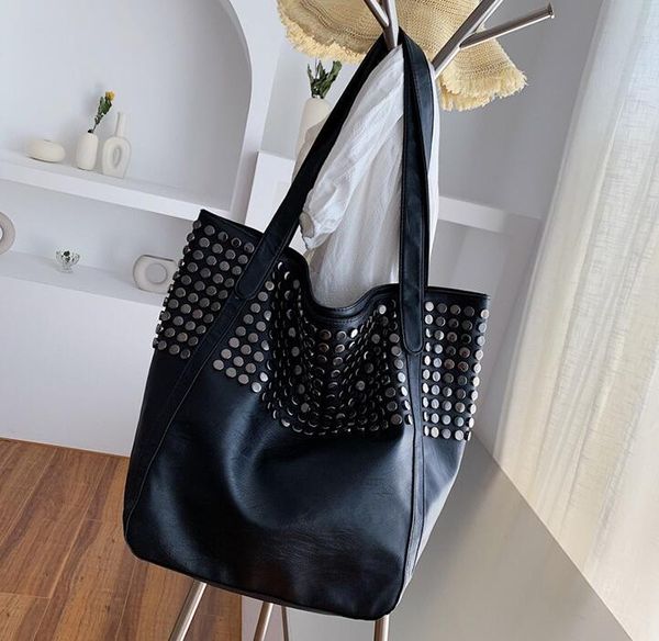 designer women oversize handbag luxury rivet casual tote bag pu lady large capacity shoulder bags travel handbag/3
designer women oversize handbag luxury rivet casual tote bag pu lady large capacity shoulder bags travel handbag/3