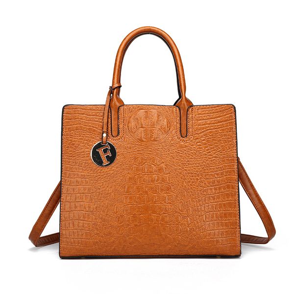 Fa hion oil wax leather rivet handbag cro body bag for women 2019 tote houler bag lady hand bag women cro body bag lady ca ual tote
Fa hion oil wax leather rivet handbag cro body bag for women 2019 tote houler bag lady hand bag women cro body bag lady ca ual tote