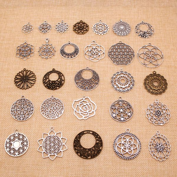 50 pieces metal charms or bracelet charms round hollow floral pattern flowers earring connector hj226, Bronze;silver
50 pieces metal charms or bracelet charms round hollow floral pattern flowers earring connector hj226, Bronze;silver