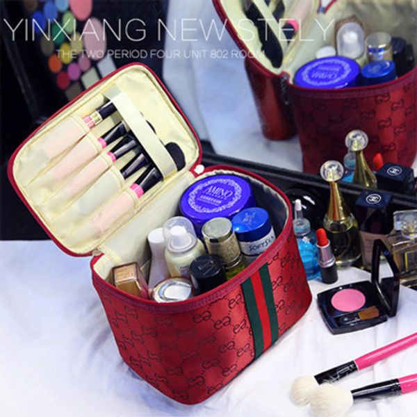 Womens Designer Handbag Fashion Portable Makeup Large Capacity Storage Travel Simple Wash Bag Brand Trend Bag High Quality Hot Sell
Womens Designer Handbag Fashion Portable Makeup Large Capacity Storage Travel Simple Wash Bag Brand Trend Bag High Quality Hot Sell