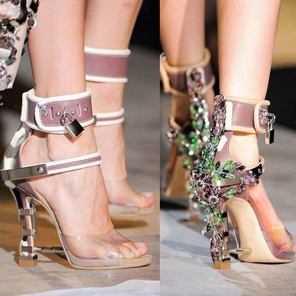 Sandalia Feminina Luxury Metal High Heel Crystal Designer Shoes Woman PVC Gladiator Sandals Padlock Bejeweled Ankle Strap Rhinestone Sandal1
Sandalia Feminina Luxury Metal High Heel Crystal Designer Shoes Woman PVC Gladiator Sandals Padlock Bejeweled Ankle Strap Rhinestone Sandal1