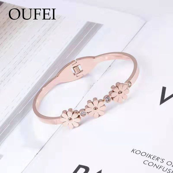 oufei bracelet stainless steel rose gold bracelet small flower pendant jewelry for woman accessories animal wholesale, Black
oufei bracelet stainless steel rose gold bracelet small flower pendant jewelry for woman accessories animal wholesale, Black