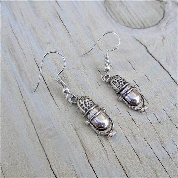 vintage microphone earrings, vocalist gift, singers, musician, ladies music earrings, mic, singing, band, female singer, Silver
vintage microphone earrings, vocalist gift, singers, musician, ladies music earrings, mic, singing, band, female singer, Silver
