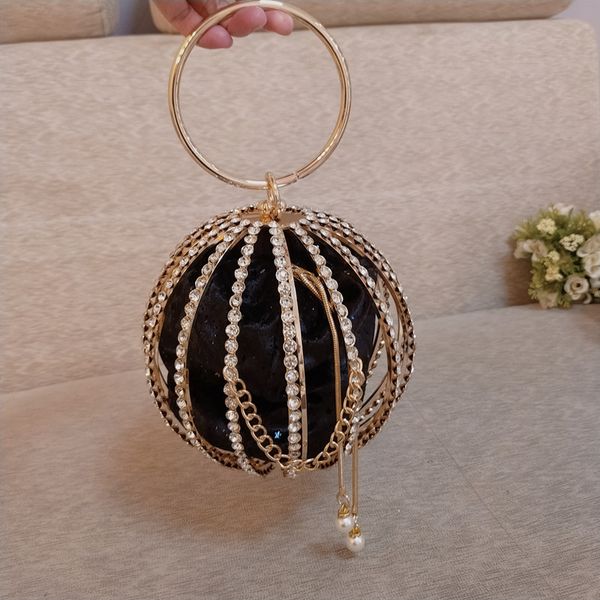 ball metal diamond ring handle women party purses and handbags shoulder bag crossbody bag evening female bolsa
ball metal diamond ring handle women party purses and handbags shoulder bag crossbody bag evening female bolsa