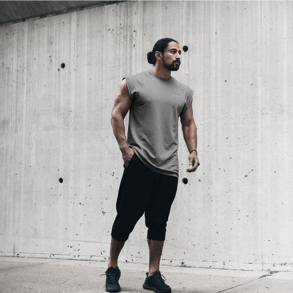 brand designer fashion mens sleeveless vest wild style summer cotton male tank gyms clothing undershirt fitness tank, White;black
brand designer fashion mens sleeveless vest wild style summer cotton male tank gyms clothing undershirt fitness tank, White;black