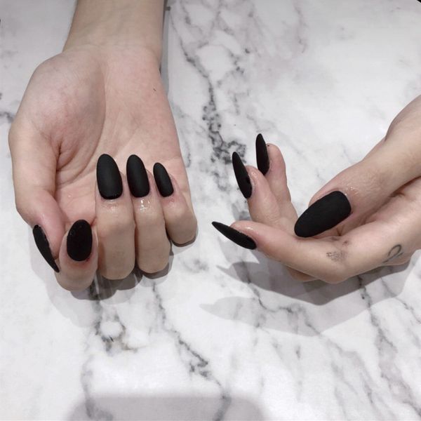 24pcs/set ins black matte round head false nails white pre-design short round head full cover nail tips fnished nail art, Red;gold
24pcs/set ins black matte round head false nails white pre-design short round head full cover nail tips fnished nail art, Red;gold