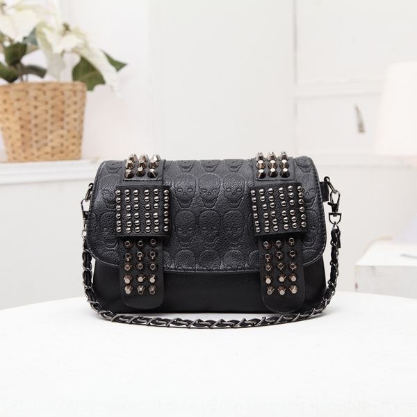 ins shoulder personalized women's rivet skull women's shoulder bag slant hand bag, White
ins shoulder personalized women's rivet skull women's shoulder bag slant hand bag, White