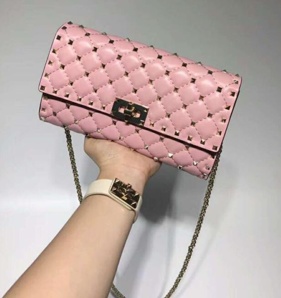 Новейший стиль известного дизайнера качественных сумок с заклепками с шипами на
Новейший стиль известного дизайнера качественных сумок с заклепками с шипами на
