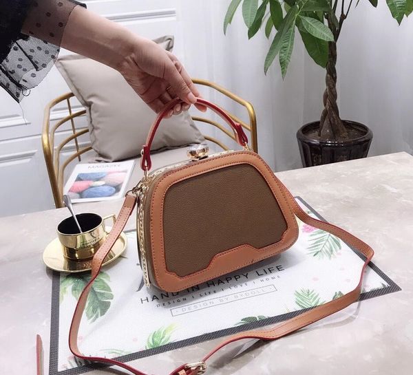 женщины vintage ротанг сумка женского bohemian summer beach соломенные сумки lady simple weave сумка ручной работа повседневный большой tote
женщины vintage ротанг сумка женского bohemian summer beach соломенные сумки lady simple weave сумка ручной работа повседневный большой tote