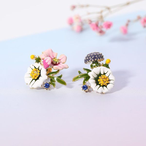 charming sweet flower earrings for women ear jewelry ladies simple ear stud female fashion vintage plant wedding earrings boho, Golden;silver
charming sweet flower earrings for women ear jewelry ladies simple ear stud female fashion vintage plant wedding earrings boho, Golden;silver