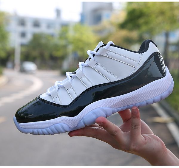 metallic silver мужчин ботинки баскетбола jumpman 11 разводили 11s space jam concord гамма синий мужской тренеры атлетического спорта кроссо, Black;red
metallic silver мужчин ботинки баскетбола jumpman 11 разводили 11s space jam concord гамма синий мужской тренеры атлетического спорта кроссо, Black;red