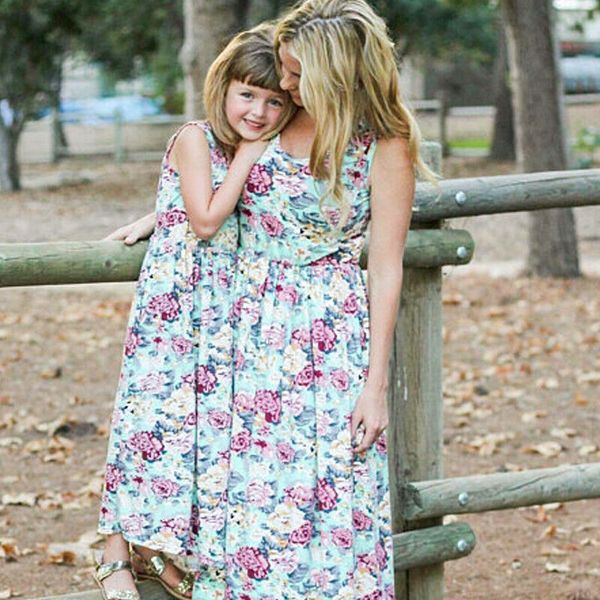 mother daughter dresses family matching clothes matching women mom kids girls sleevless floral dress elegant flower sundress, Blue
mother daughter dresses family matching clothes matching women mom kids girls sleevless floral dress elegant flower sundress, Blue