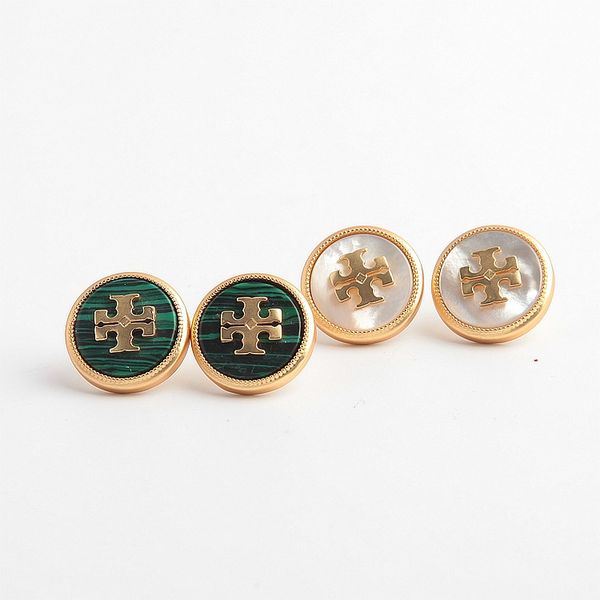 fashion-brass material stud earring shape with white pearls and black and green stone lapis tone earring for women gift, Silver
fashion-brass material stud earring shape with white pearls and black and green stone lapis tone earring for women gift, Silver