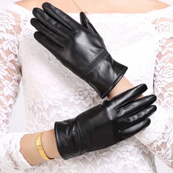 wholesale 1 pair women pu winter touch screen keep warm thermal gloves outdoor sports camping hiking climbing equipment, Black
wholesale 1 pair women pu winter touch screen keep warm thermal gloves outdoor sports camping hiking climbing equipment, Black