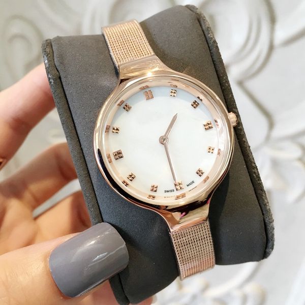 2019 new fashion fashion women watch shell dial blue color special dress watch for lady stainless steel luxury wristwatch ing, Slivery;brown
2019 new fashion fashion women watch shell dial blue color special dress watch for lady stainless steel luxury wristwatch ing, Slivery;brown