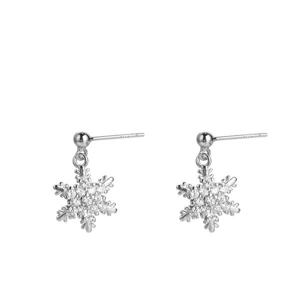 s925 silver diamond zircon earrings for female electroplating personality simple large snowflake pendant earrings ed10462-y
s925 silver diamond zircon earrings for female electroplating personality simple large snowflake pendant earrings ed10462-y