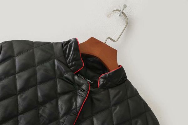 autumn and winter new style europe and america women's dress fashion quilted satin cotton-padded clothes loose-fit coat w3084, Blue;black
autumn and winter new style europe and america women's dress fashion quilted satin cotton-padded clothes loose-fit coat w3084, Blue;black