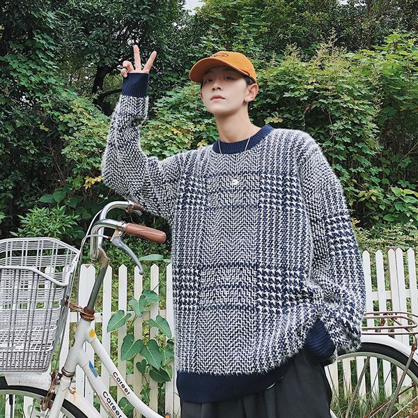 autumn and winter new boutique men's long-sleeved sweater fashion personality loose large size youth temperament casual head, White;black
autumn and winter new boutique men's long-sleeved sweater fashion personality loose large size youth temperament casual head, White;black