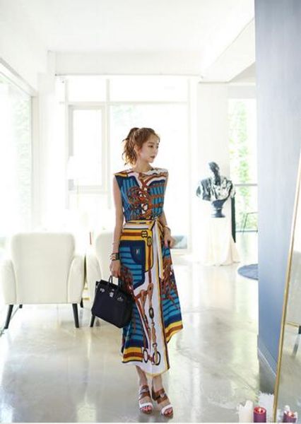 new korean temperament two-piece fashion print round neck + waist tie skirt suit women, White
new korean temperament two-piece fashion print round neck + waist tie skirt suit women, White