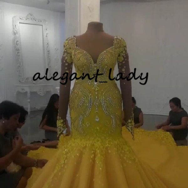 luxury sparkly mermaid plus size wedding dresses 2020 yellow 3d floral lace beaded crystal sweep train bride wedding gown abiti da sposa, White
luxury sparkly mermaid plus size wedding dresses 2020 yellow 3d floral lace beaded crystal sweep train bride wedding gown abiti da sposa, White