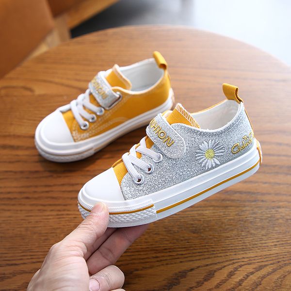 2020 summer new children canvas shoes girls sneakers breathable spring fashion daisies kids shoes for boys casual student, Black
2020 summer new children canvas shoes girls sneakers breathable spring fashion daisies kids shoes for boys casual student, Black