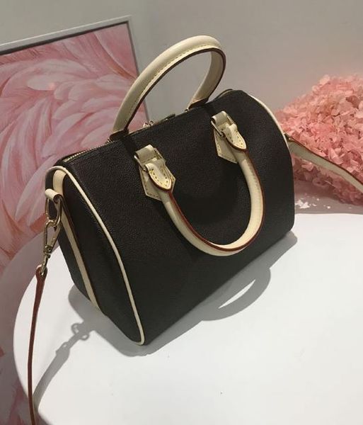 brand women messenger bag classic style fashion bags women bag shoulder bags lady totes handbags speedy 35cm with lock
brand women messenger bag classic style fashion bags women bag shoulder bags lady totes handbags speedy 35cm with lock
