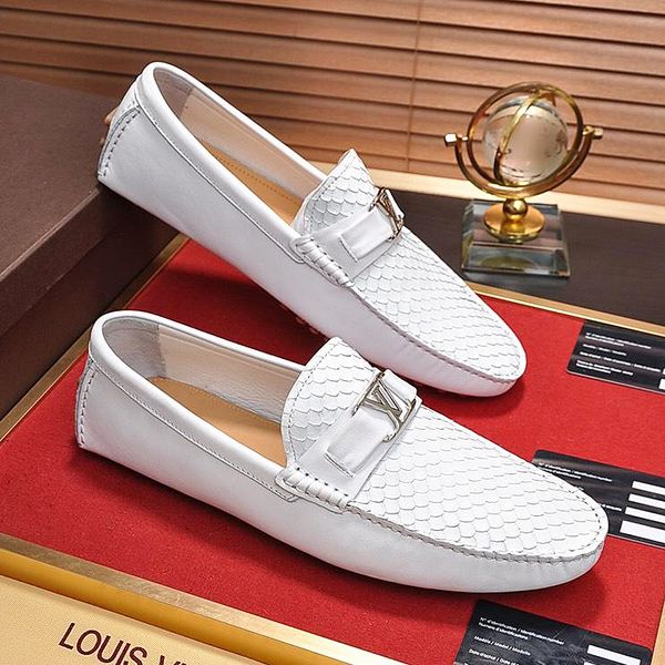 new style classic luxury men's formal business leather shoes fashion design brand retro texture jtde, Black
new style classic luxury men's formal business leather shoes fashion design brand retro texture jtde, Black