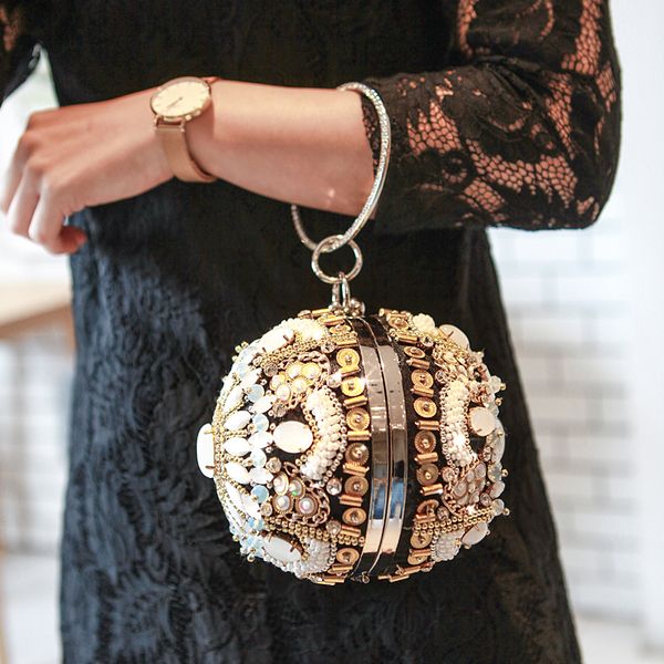 new fashion gold shape bowling shoulder bags siliver diamond and pearl beaded ball wristlets women pouch evening bag cj191209, Black;red
new fashion gold shape bowling shoulder bags siliver diamond and pearl beaded ball wristlets women pouch evening bag cj191209, Black;red