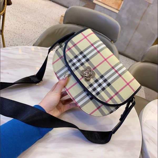 luxury women handbags purses shoulder bags 24cm*18cm messenger bags for women diner evening events, Black
luxury women handbags purses shoulder bags 24cm*18cm messenger bags for women diner evening events, Black